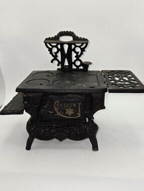 CRESCENT CAST IRON WOOD STOVE VINTAGE CHILD'S/SALESMAN SAMPLE